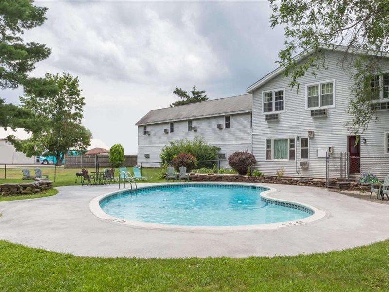 Travelodge By Wyndham Great Barrington Berkshires Exterior foto